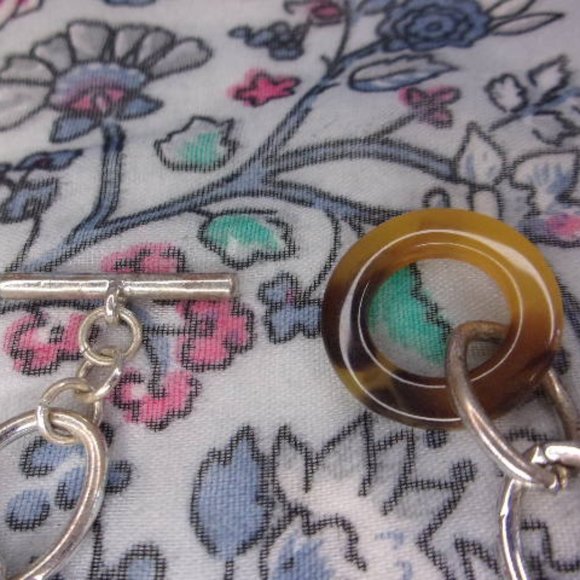 Silver Tortoise Shell Link Toggle Clasp Bracelet 8" L - Picture 5 of 7